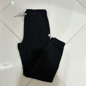 Vuori Performance Joggers (black)